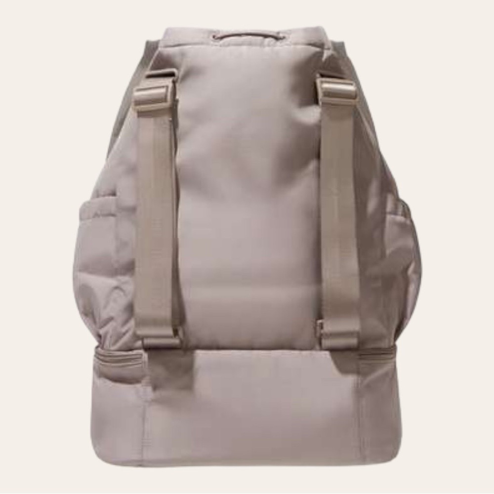 BEYOND YOGA Convertible Gym Bag / Backpack / Tote in BIRCHWOOD (tan) | NEW - Picture 4 of 11